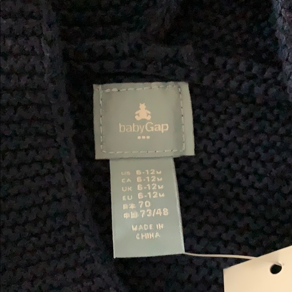 Sweater. 50% discount when bundled. - Picture 4 of 6